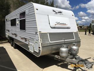 2010 Golden Eagle Hunter 22'6" on road 2010 Golden Eagle Hunter 22'6" on road