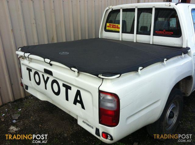 TOYOTA HILUX 2005 RZN149 DUAL CAB FOR WRECKING