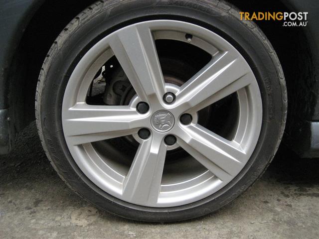 HOLDEN VZ SS 18 INCH MAGS & TYRES