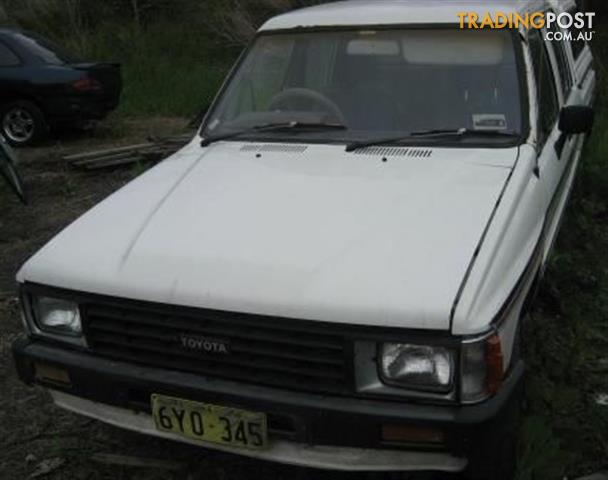 TOYOTA HILUX 84 MODEL (2WD) - COMPLETE CAR WRECKING