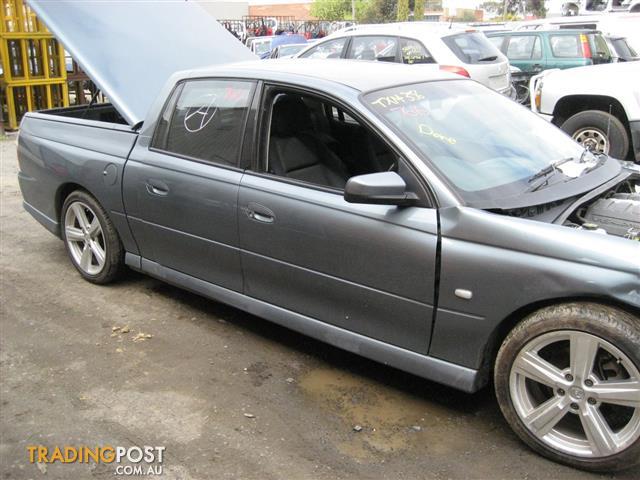 HOLDEN CREWMAN VZ FOR WRECKING, MANY PARTS