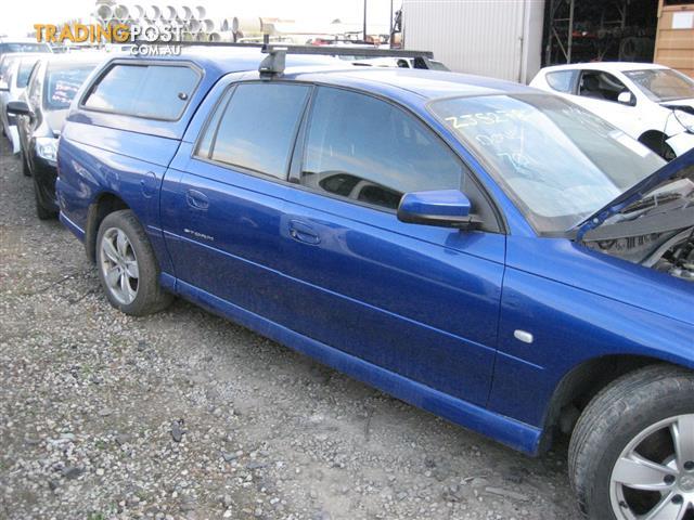 VZ HOLDEN CREWMAN 2005 FOR WRECKING ( MANY PARTS)