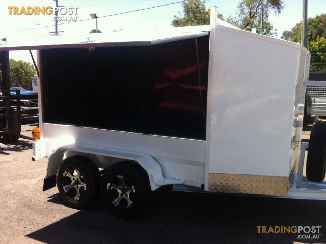 Enclosed trailer dual axle