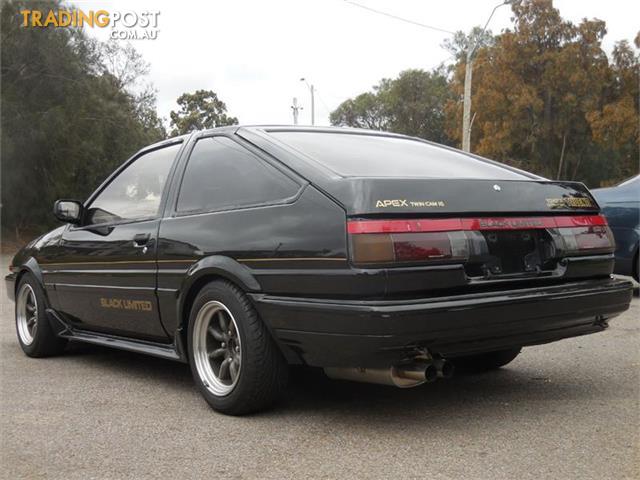 1985-TOYOTA-SPRINTER-Black-Limited-AE86-Coupe