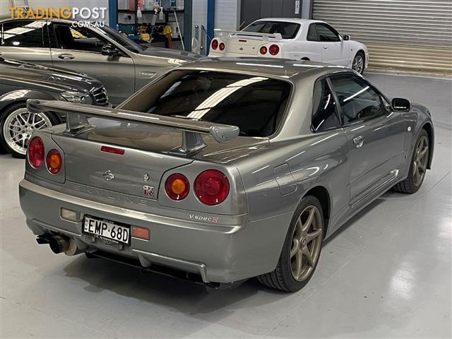 Nissan skyline r34 coupe