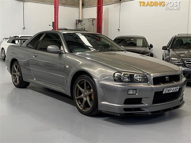 Nissan skyline r34 coupe