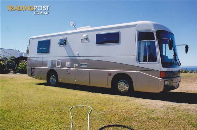 1988-Mitsubishi-Fuso-MK-Series-Motorhome