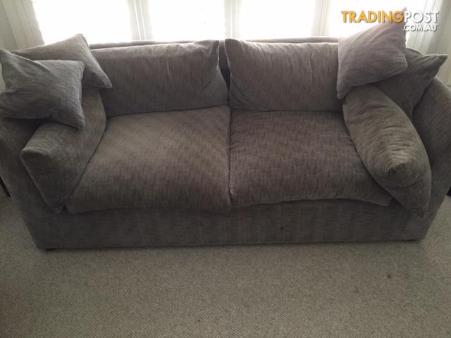 Grey 3 Seater For In Birkdale Qld Grey 3 Seater