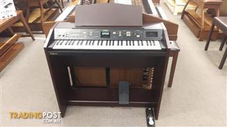 Roland Atelier Organ Model AT5 Roland Atelier Organ Model AT5