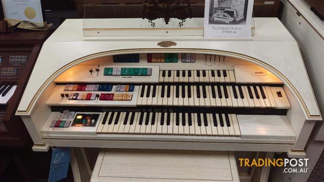 antique wurlitzer organ