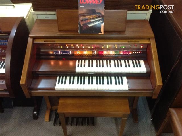 lowrey organ model history