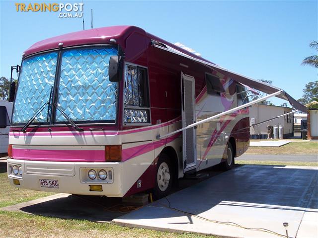 Mitsubishi-Fuso-1988-Motorhome-9mt-deisel