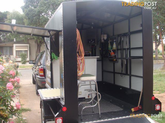 dog wash trailer