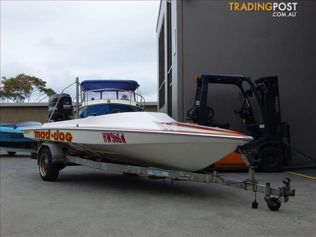 17FT MISSILE SKI BOAT 175HP MERCURY V6 