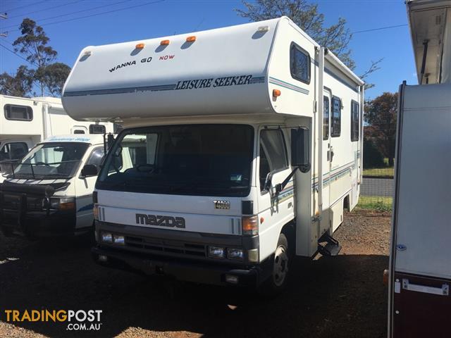 2000-Mazda-Winnebago-Leisure-Seeker-T4000-motorhome