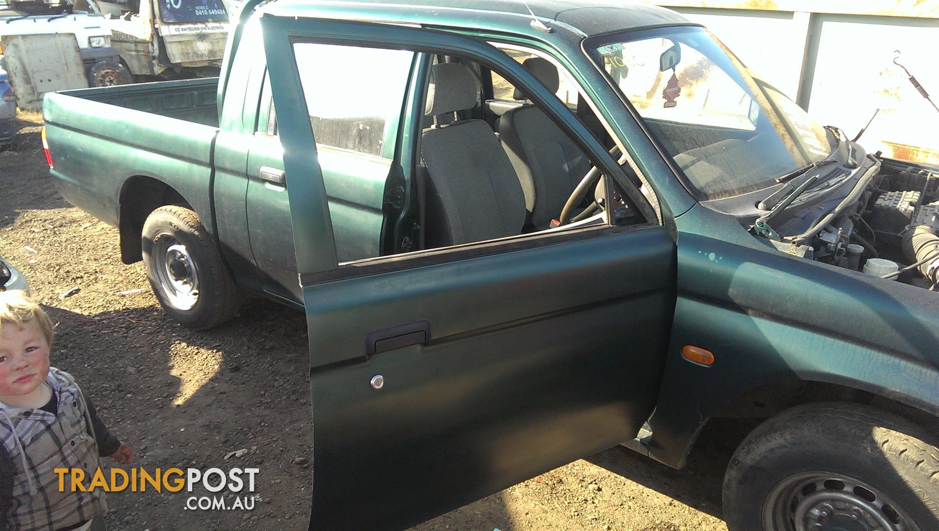 1998 Mitsubishi Triton MK 2wd Dual cabb Manual 4g64 2.4 petrol LEFT DOOR MANUAL MIRROR