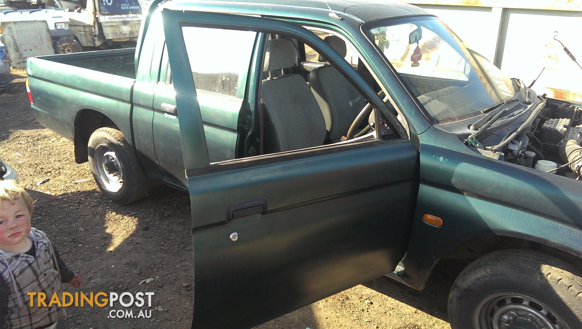 1998 Mitsubishi Triton MK 2wd Dual cabb Manual 4g64 2.4 petrol GLOVE BOX LID