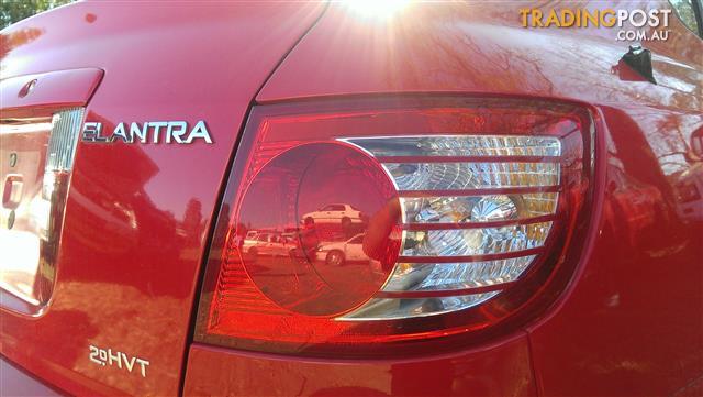 2005 Hyundai Elantra  5Dr Hatch Auto 2.0 Ltr Petrol RIGHT TAIL LIGHT