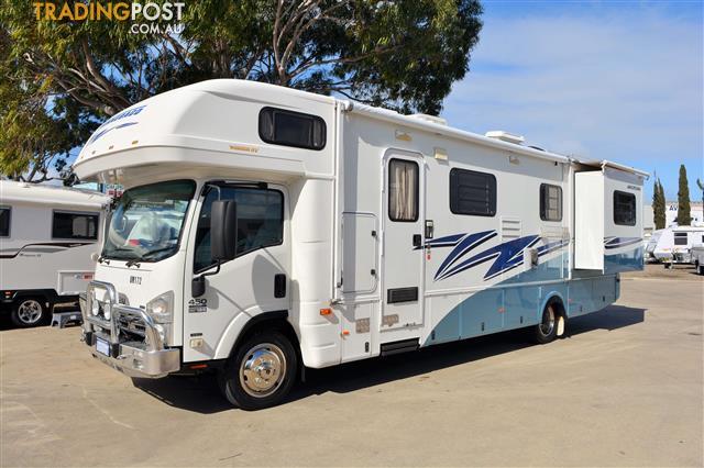 2008-Winnebago-Longreach-Motorhome-UM172