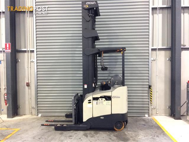 Crown-RD-5700-Series-Reach-Forklift-Forklift