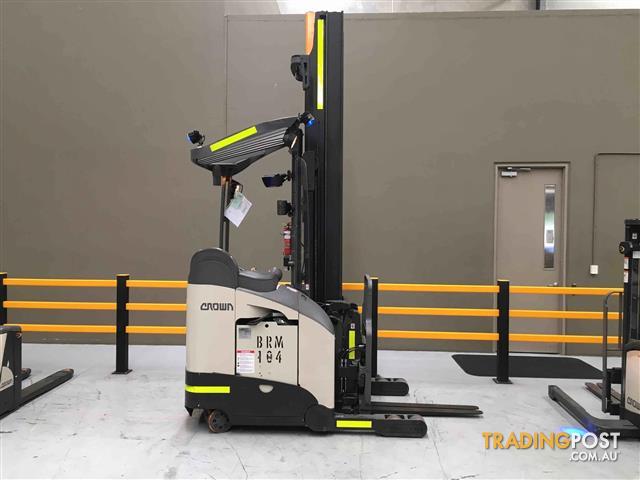 Crown-RM6000-Reach-Forklift-Forklift