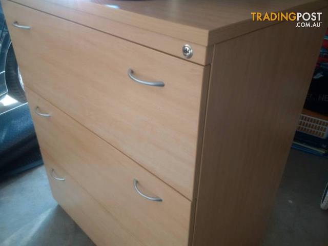 Timber Filing Cabinet American Oak 3 Drawer New Mobile 2 Drawer