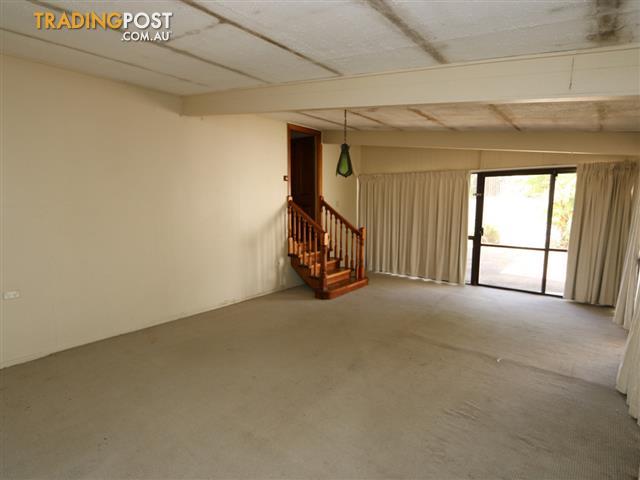 15-Grafton-Street-East-Ipswich-QLD-4305