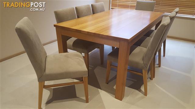 Dining Table For Sale In Point Cook VIC Dining Table For Sale In Point Cook VIC