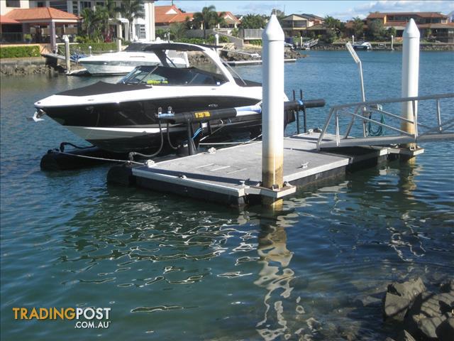 Pontoon System Piled Pontoon System 7m x 3m Catwalk