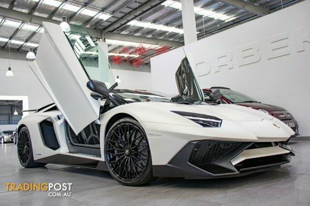 2017-Lamborghini-Aventador-SV-Roadster-Roadster