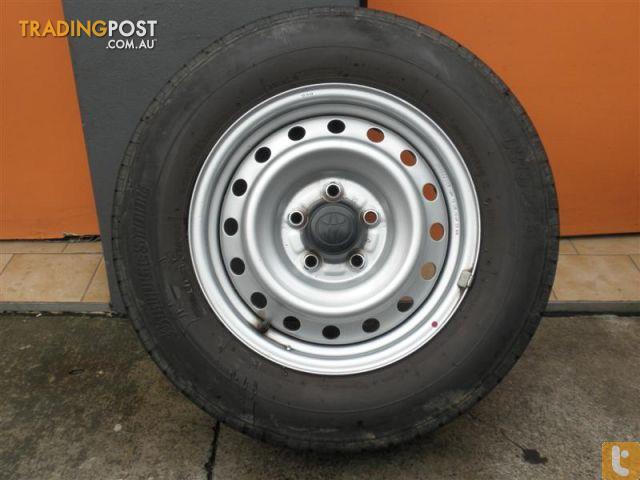 TOYOTA HILUX 4X2 WORKMATE 15 INCH GENUINE ALLOY WHEELS 