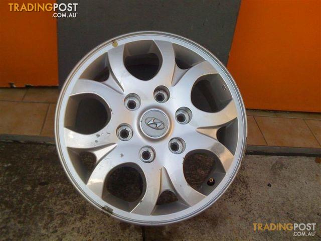 HYUNDAI iLOAD/iMAX 16 INCH GENUINE ALLOY WHEELS