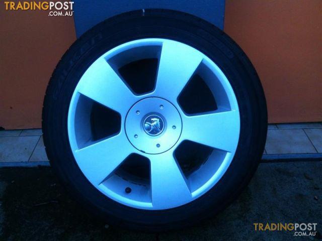 Holden Vz Calais 17 Inch Genuine Alloy Wheels