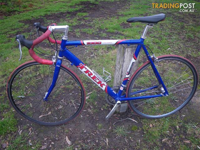 se bikes red white and blue