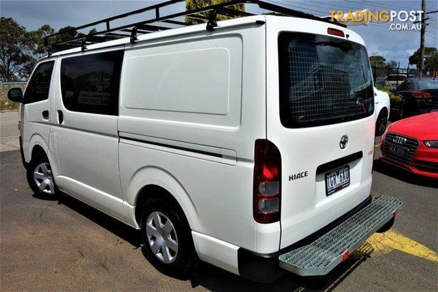 Тойота hiace 2015