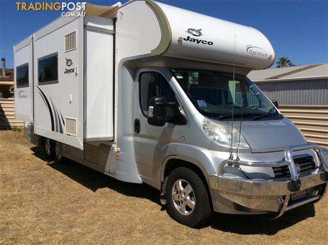 2011-Jayco-Optimum-Motorhome