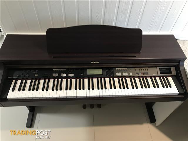 Roland-Digital-Intelligent-Piano-KR103