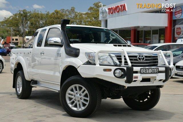 white hilux bullbar