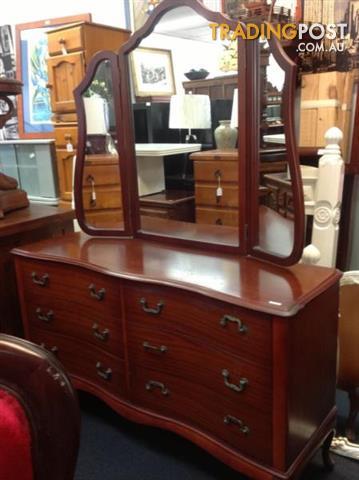 Timber Curved Dressing Table With 3 Mirrors